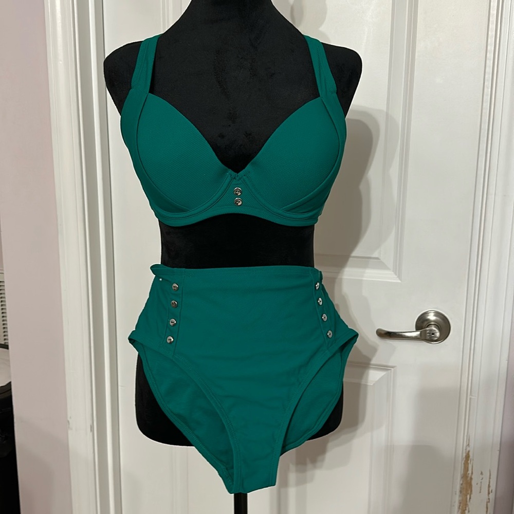 Jade green high waisted bikini. Top sz Med, bottom sz Sm.